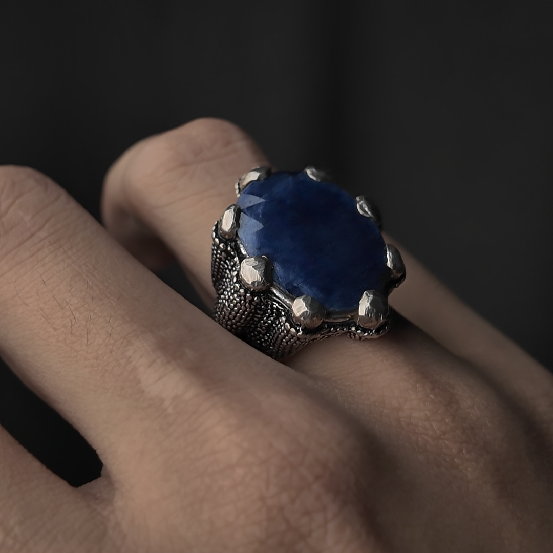 Dragon Claw Sapphire Ring (Natural Neelum and Pure Chaandi)