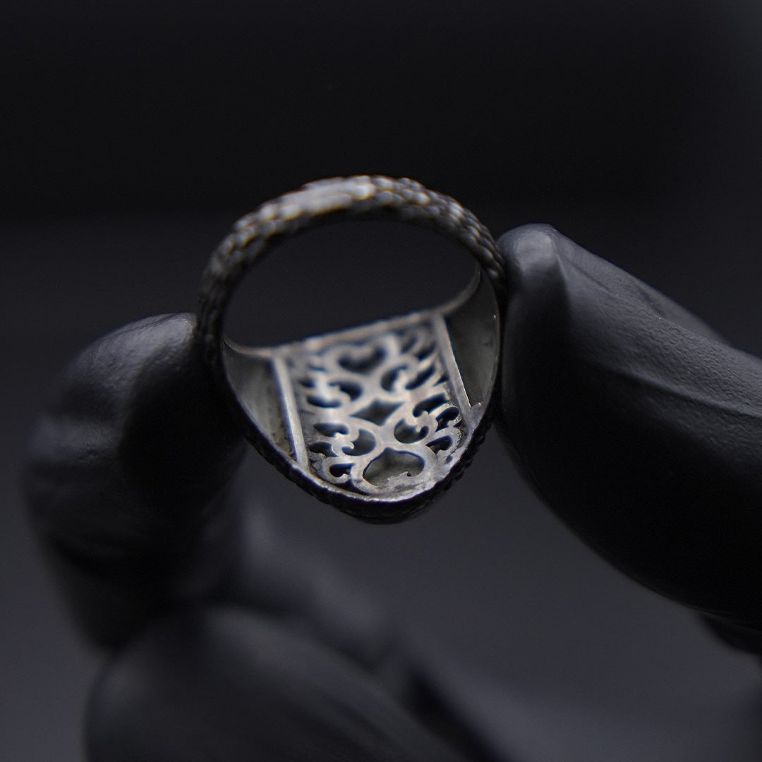 Antique Black Aqeeq Ring (Chaandi)