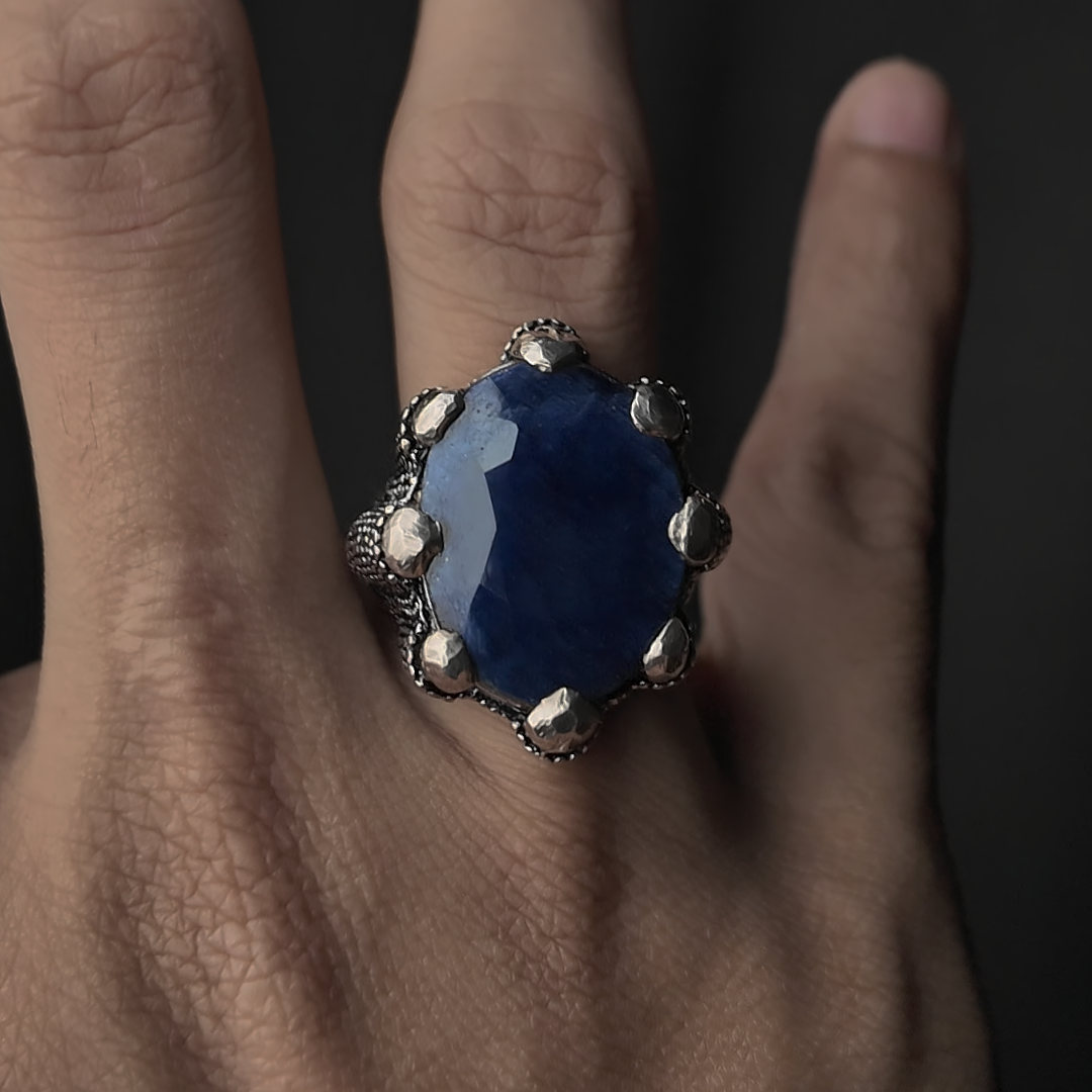 Dragon Claw Sapphire Ring (Natural Neelum and Pure Chaandi)