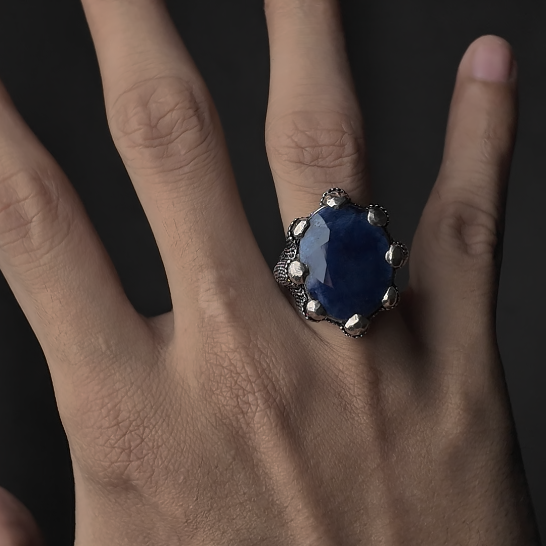 Dragon Claw Sapphire Ring (Natural Neelum and Pure Chaandi)