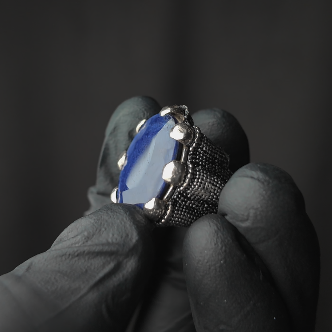Dragon Claw Sapphire Ring (Natural Neelum and Pure Chaandi)