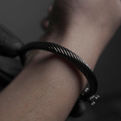 Demi Dragon Cuff