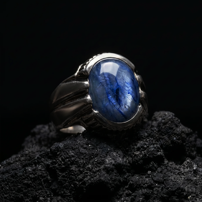 Thunder Vein (Sapphire Gemstone)
